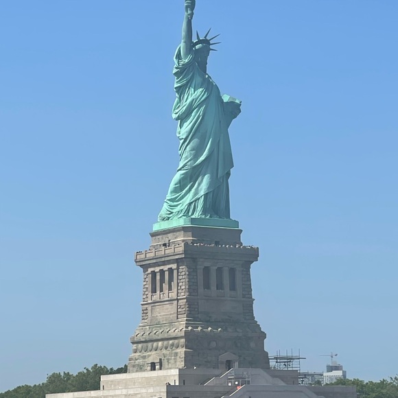 Meet your Posher, Alvin - Picture 2 of 2